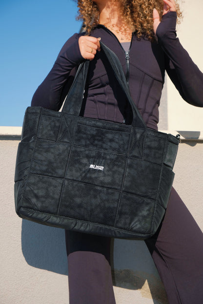 Muse puffer bag in Viper Noir