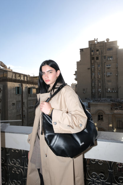 The croissant bag in midnight( Leather )