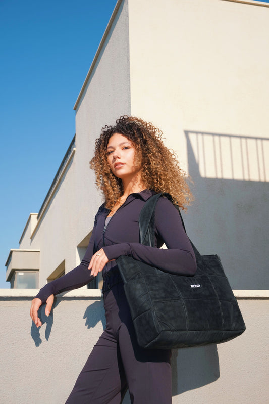 Muse puffer bag in Viper Noir