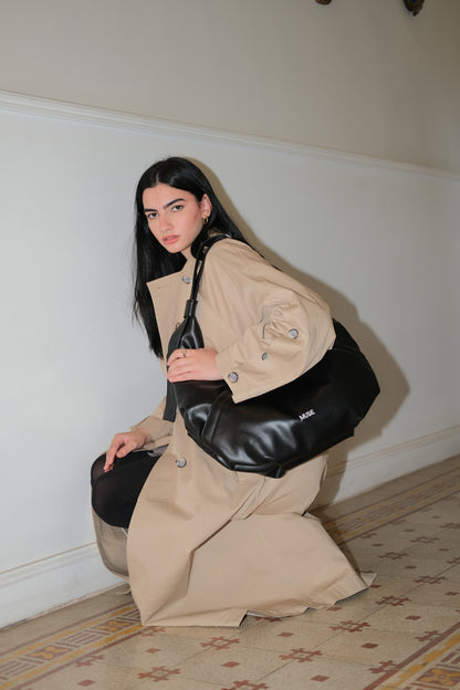 The croissant bag in midnight( Leather )