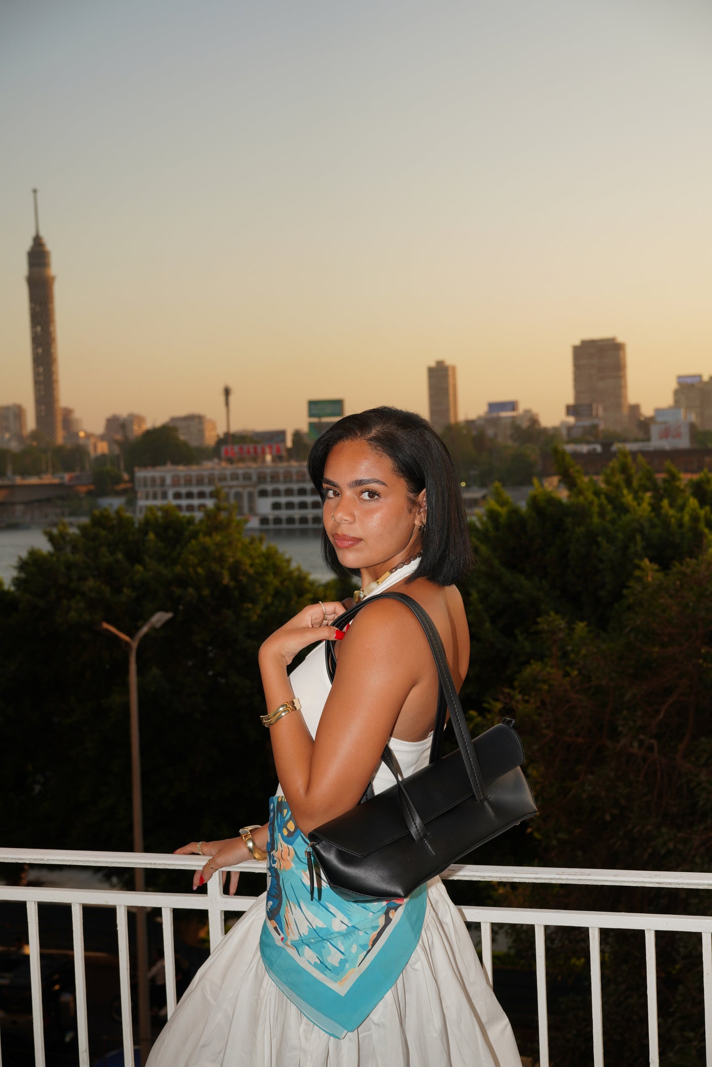 Arco shoulder Bag in Black