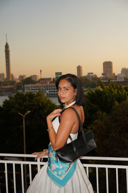 Arco shoulder Bag in Black