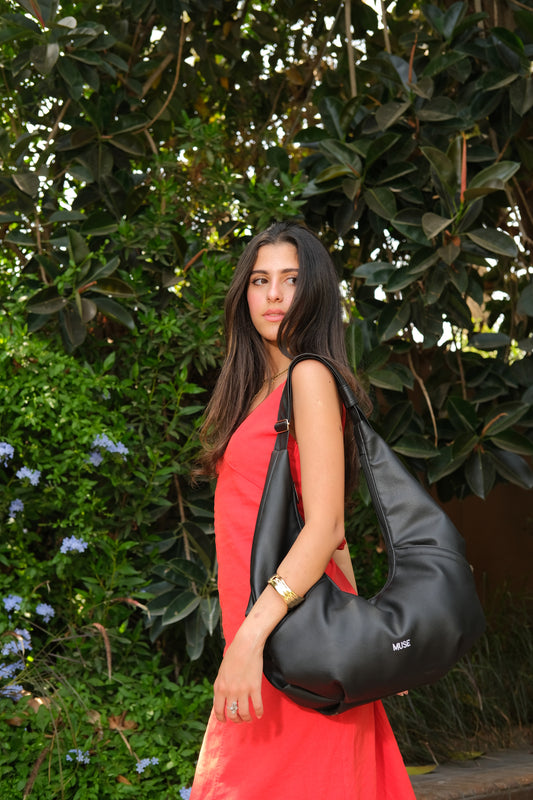 Leather Croissant Bag In Midnight Black