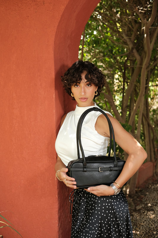 Loavé Baguette Bag In Black